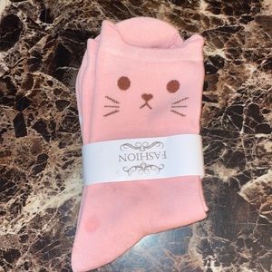 Pink cat socks nwt size 5-8
